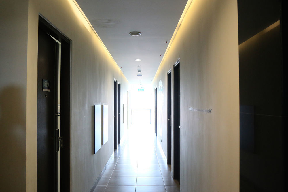 Cleo Hotel Jemursari Surabaya Eksteriør billede